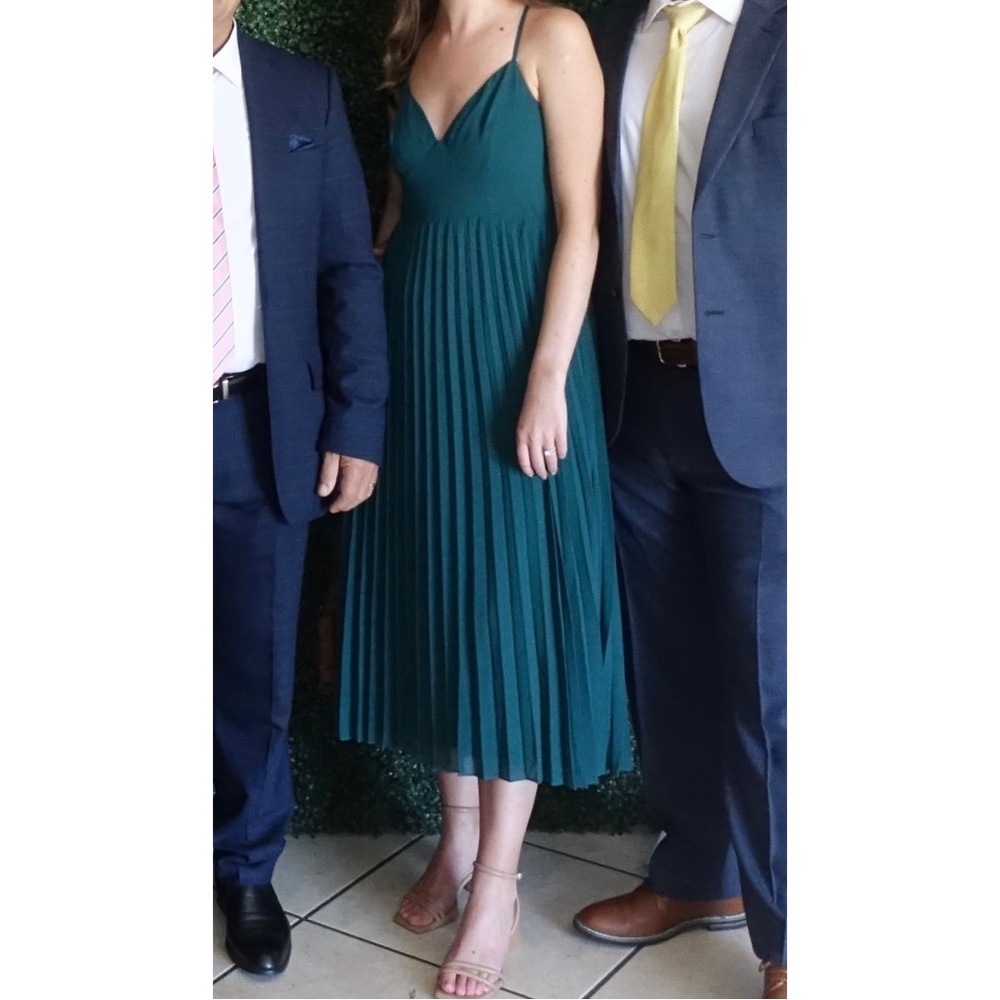 LULUS Perfectly Passionate Emerald Green Pleated Sleeveless Midi Dress